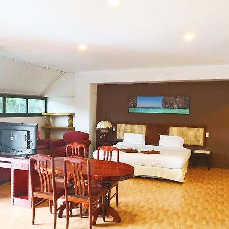 Patong 7Days Premium Hotel Phuket Екстер'єр фото