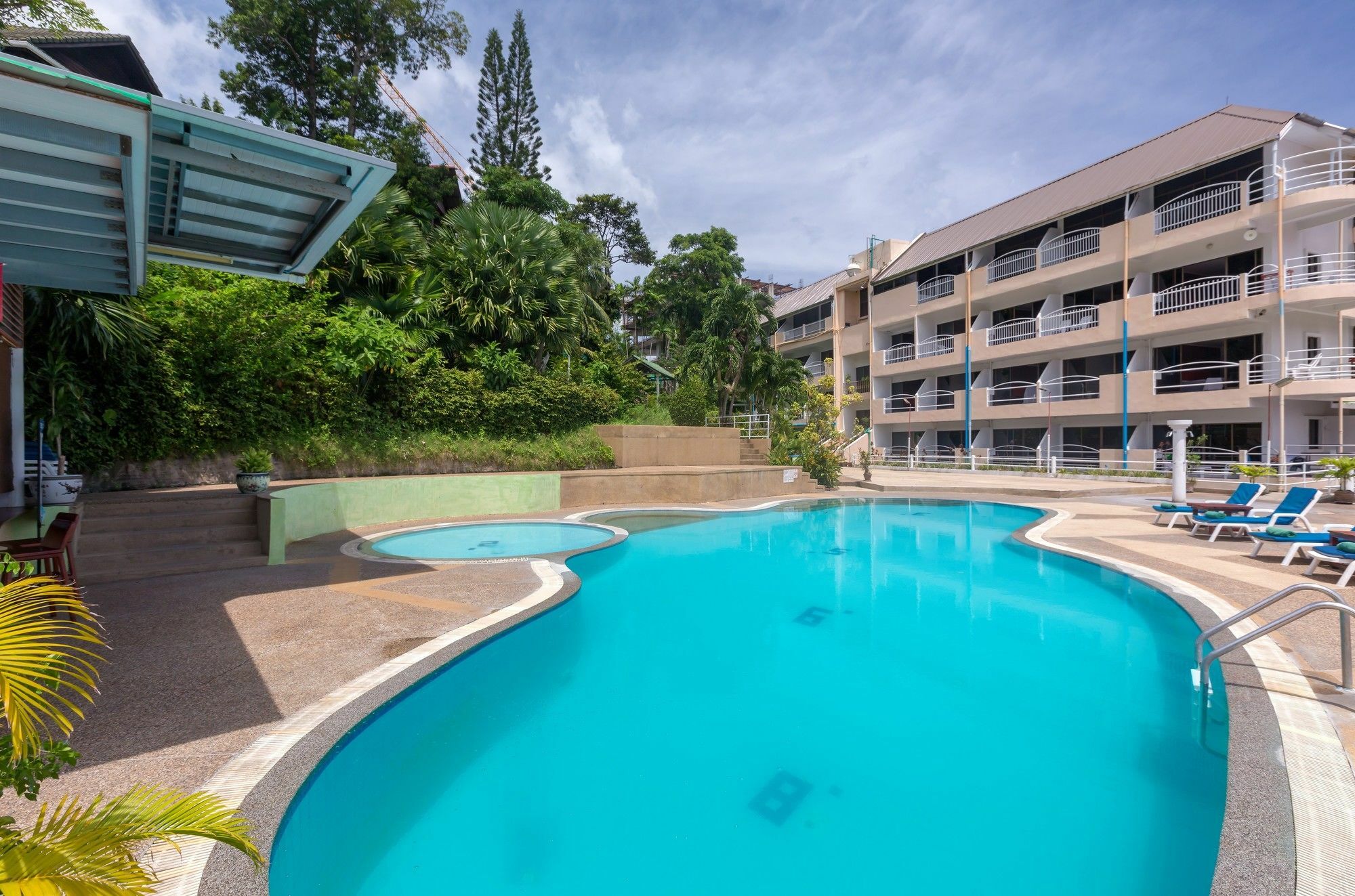 Patong 7Days Premium Hotel Phuket Екстер'єр фото