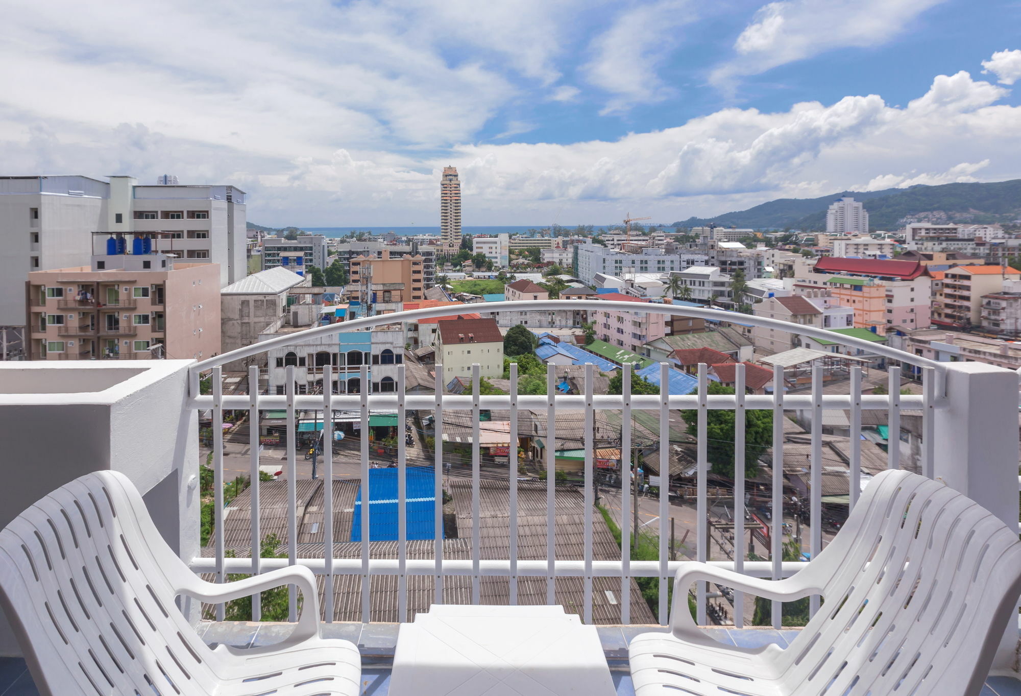 Patong 7Days Premium Hotel Phuket Екстер'єр фото