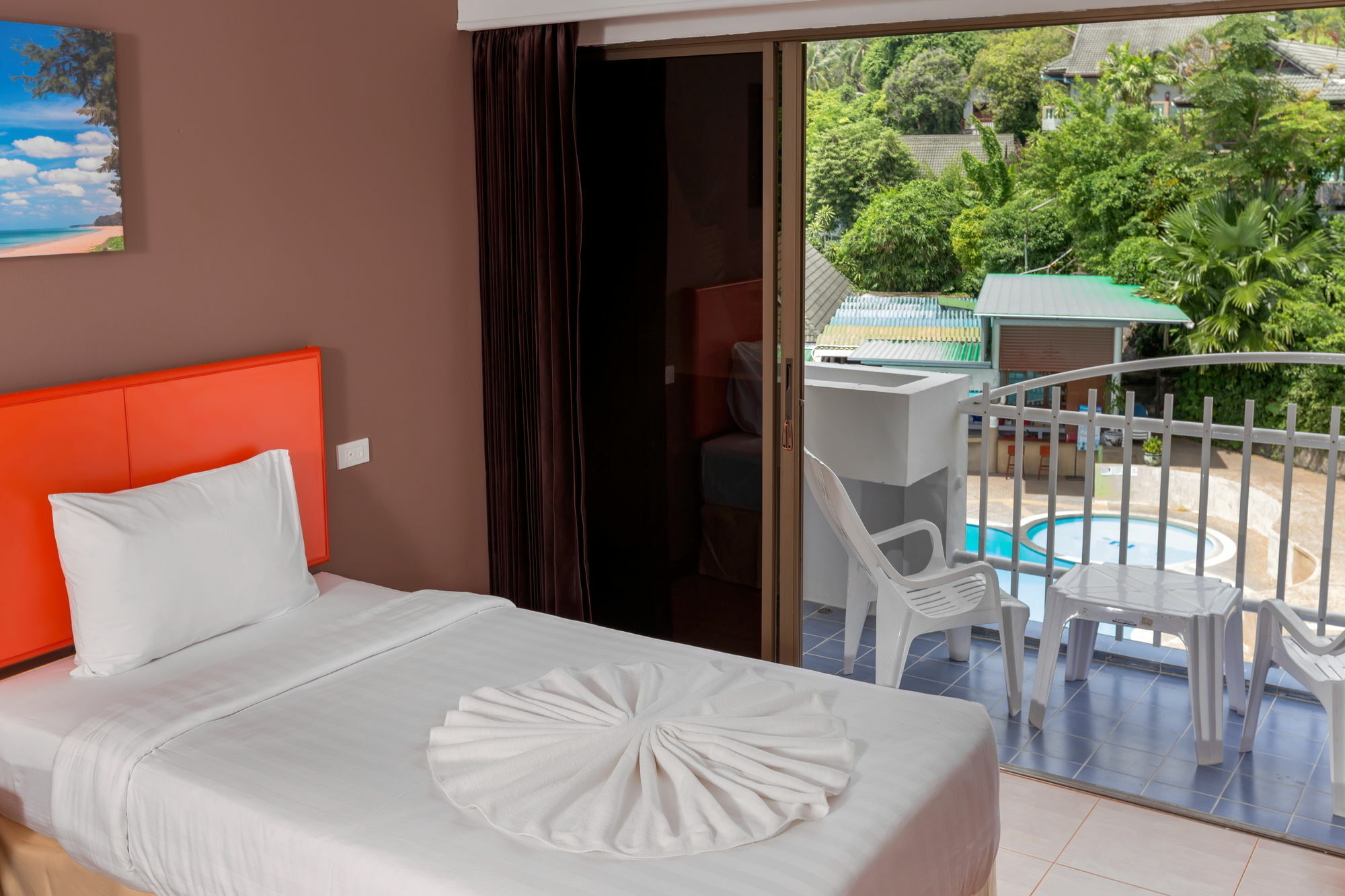 Patong 7Days Premium Hotel Phuket Екстер'єр фото