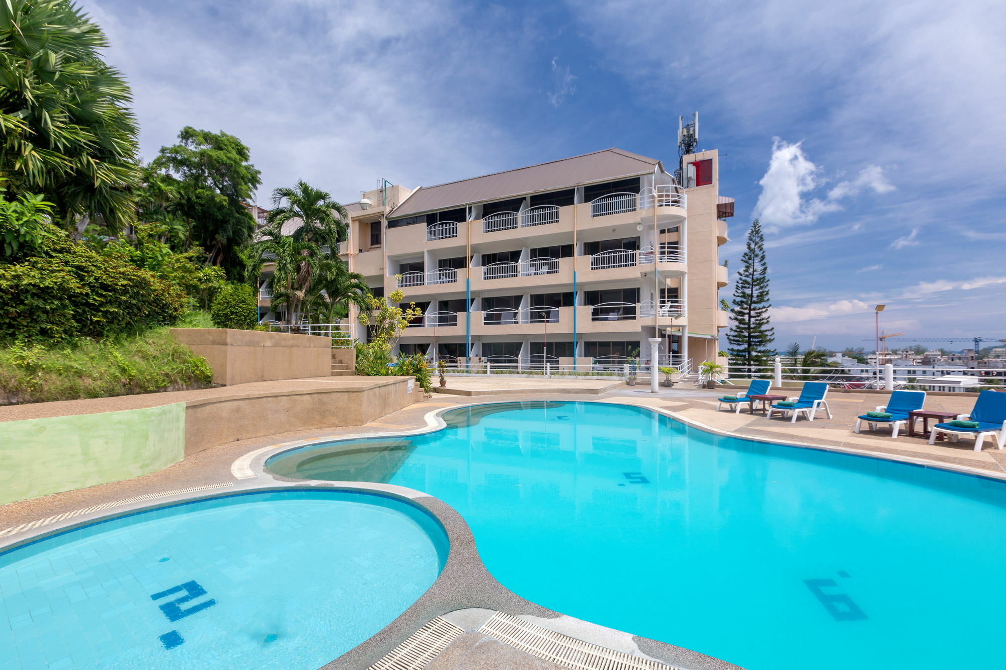 Patong 7Days Premium Hotel Phuket Екстер'єр фото