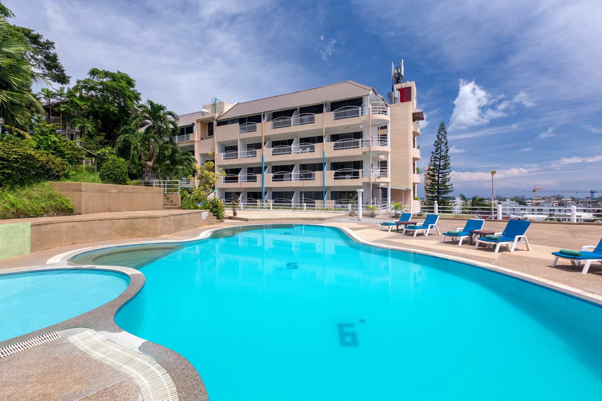 Patong 7Days Premium Hotel Phuket Екстер'єр фото